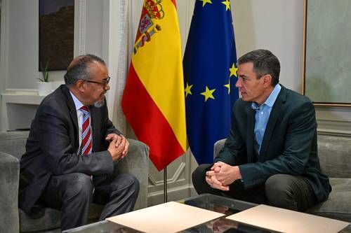 Crucero-MV-Hondius-llega-a-Tenerife-tras-brote-de-hantavirus-autoridades-inician-evacuacion