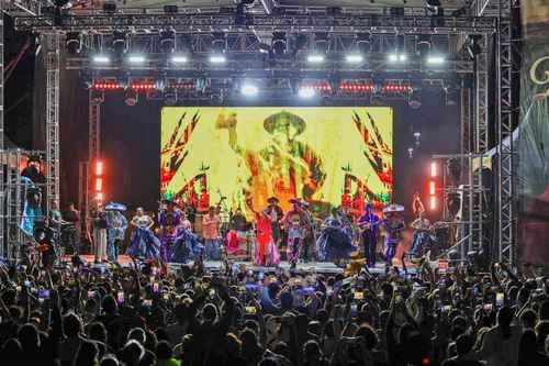 Lila-Downs-reunio-a-mas-de-6500-personas-en-un-concierto-gratuito-en-la-Utopia-Azcapotzalco