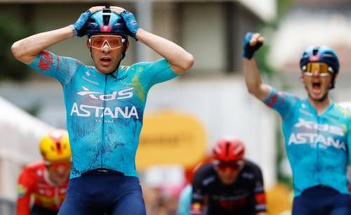 Thomas-Silva-hace-historia-y-gana-la-etapa-2-del-Giro-de-Italia-y-se-viste-de-maglia-rosa