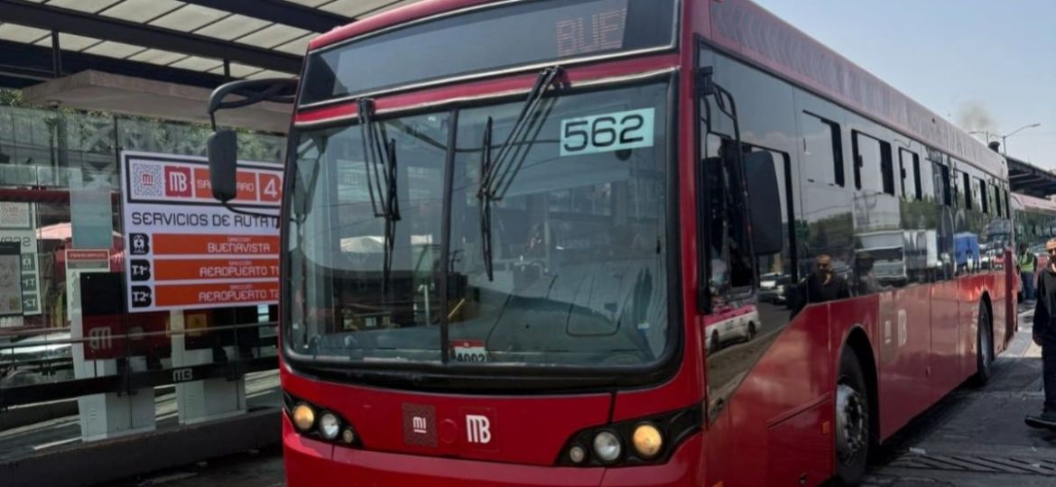 Metrobus-licita-mejoras-funcionales-para-la-estacion-Teatro-Blanquita