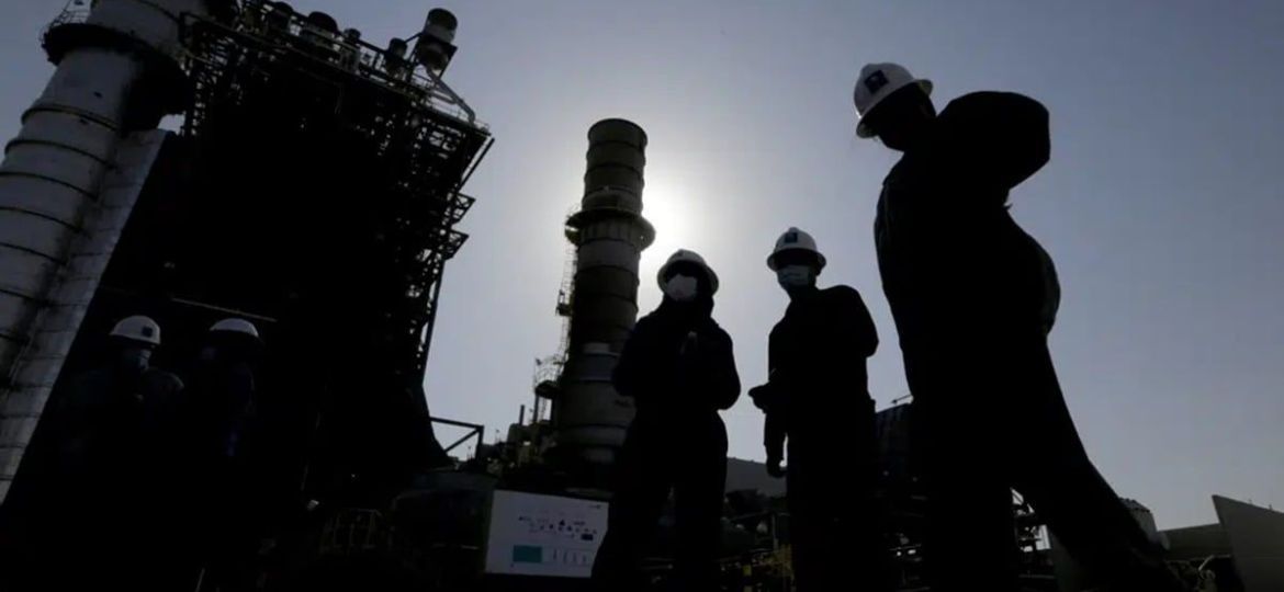 Reportan-llamas-y-humo-cerca-de-una-instalacion-de-Aramco-al-sur-de-Riad